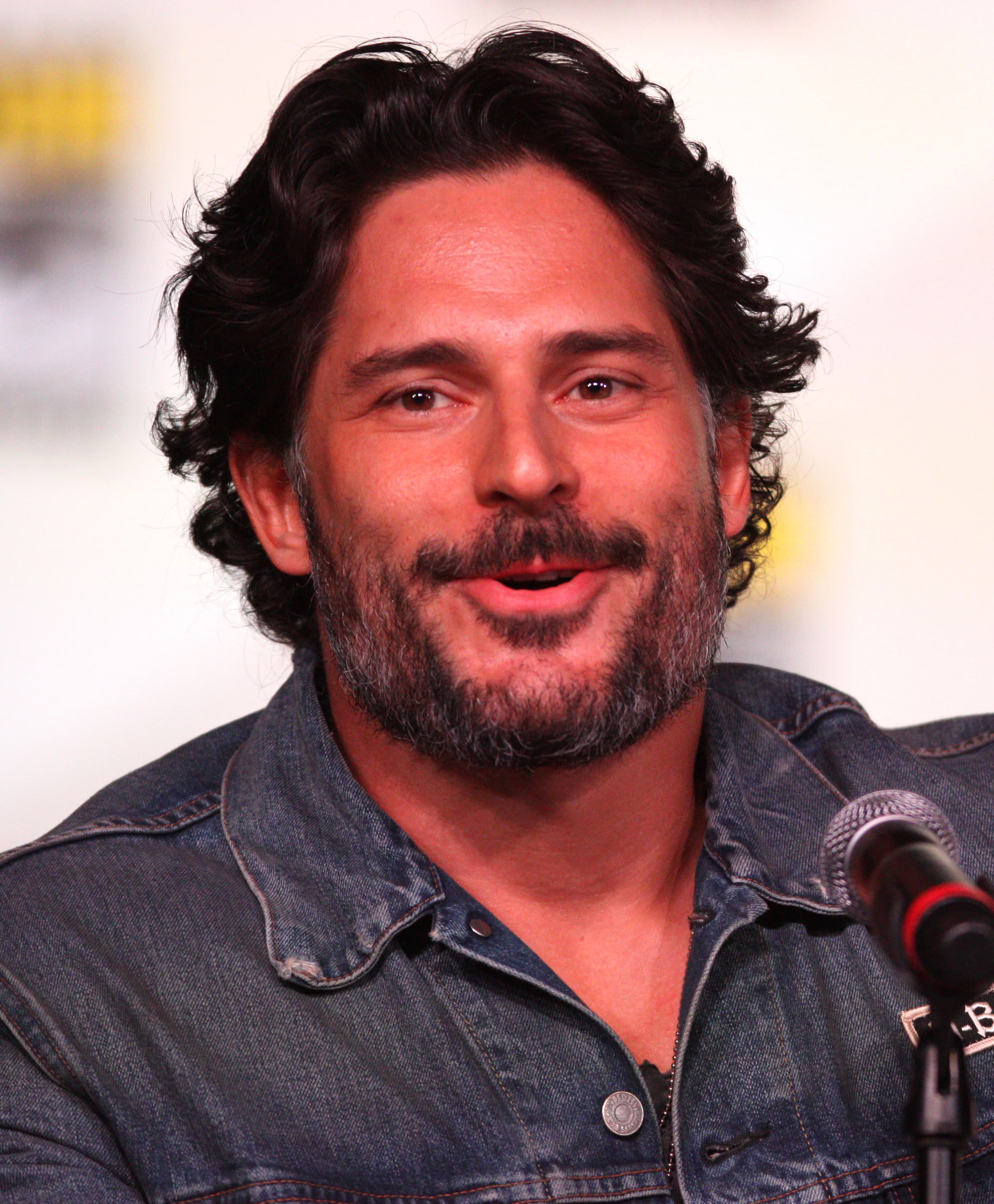 Joe Manganiello Opens Up About His Health Crisis and Divorce From Sofia Vergara in New Memoir